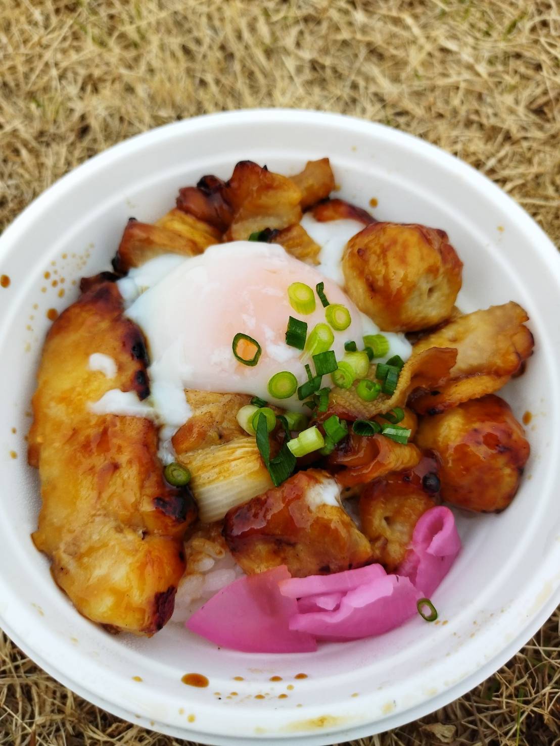 7 なかみせ_温玉焼き鳥丼1713849806578.jpg